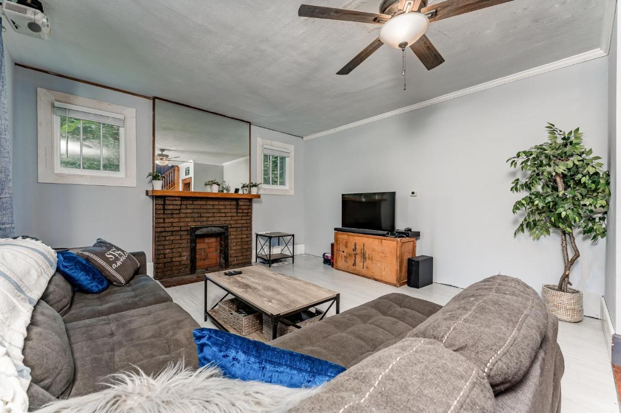 Awesome House, 5 Minutes To Dt, 2 Miles To Stadium And Ruby Memorial! Morgantown Esterno foto