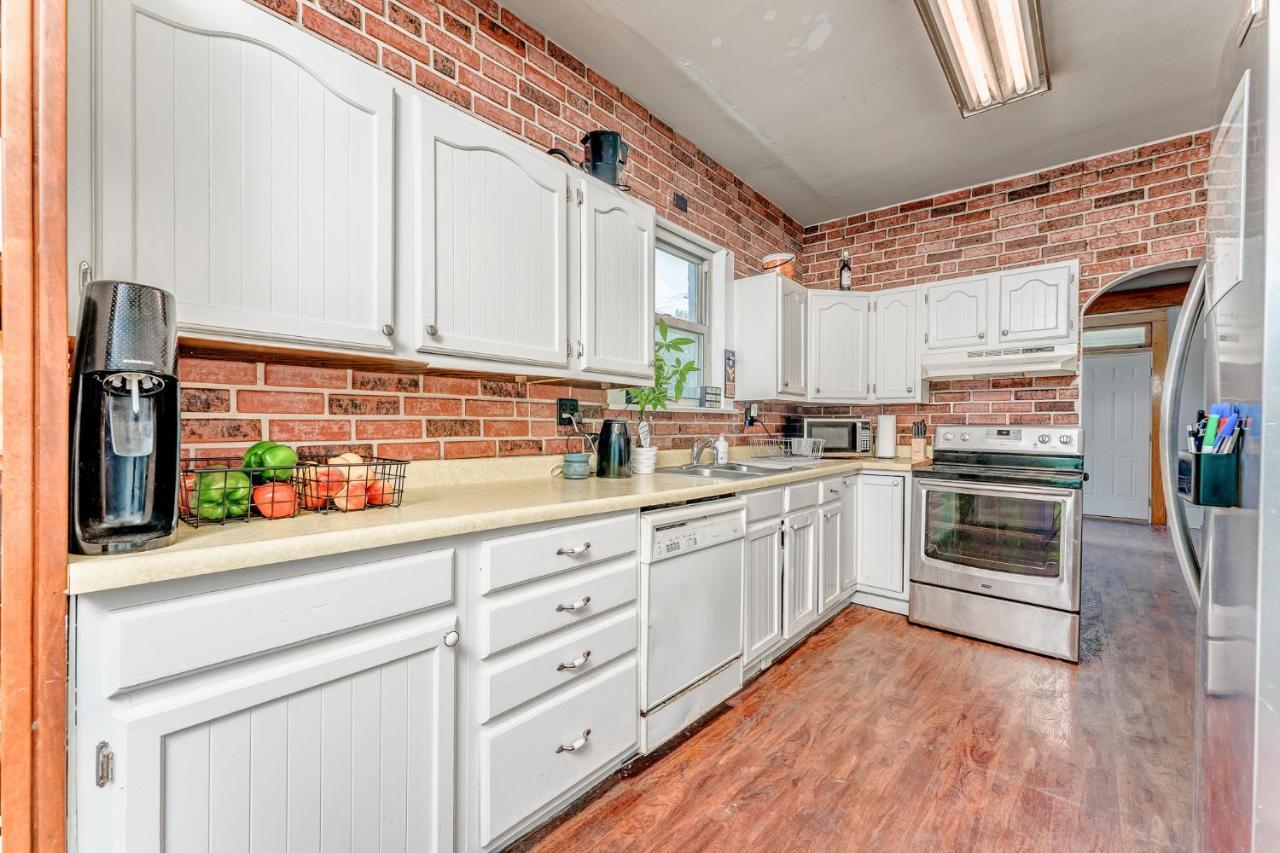 Awesome House, 5 Minutes To Dt, 2 Miles To Stadium And Ruby Memorial! Morgantown Esterno foto