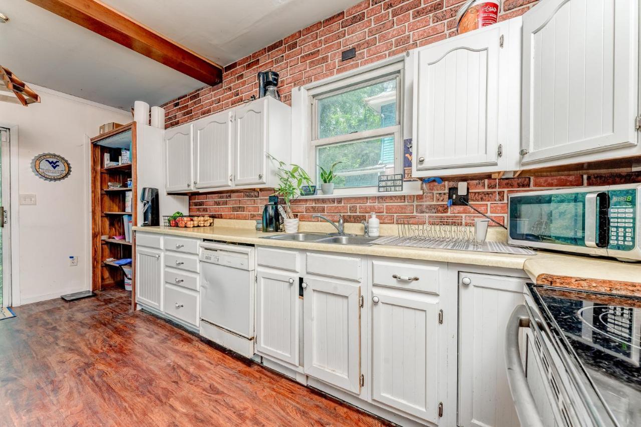 Awesome House, 5 Minutes To Dt, 2 Miles To Stadium And Ruby Memorial! Morgantown Esterno foto